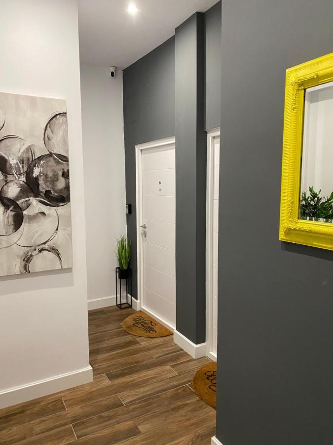 Moni Downtown Luxury Apartments Belgrado Buitenkant foto